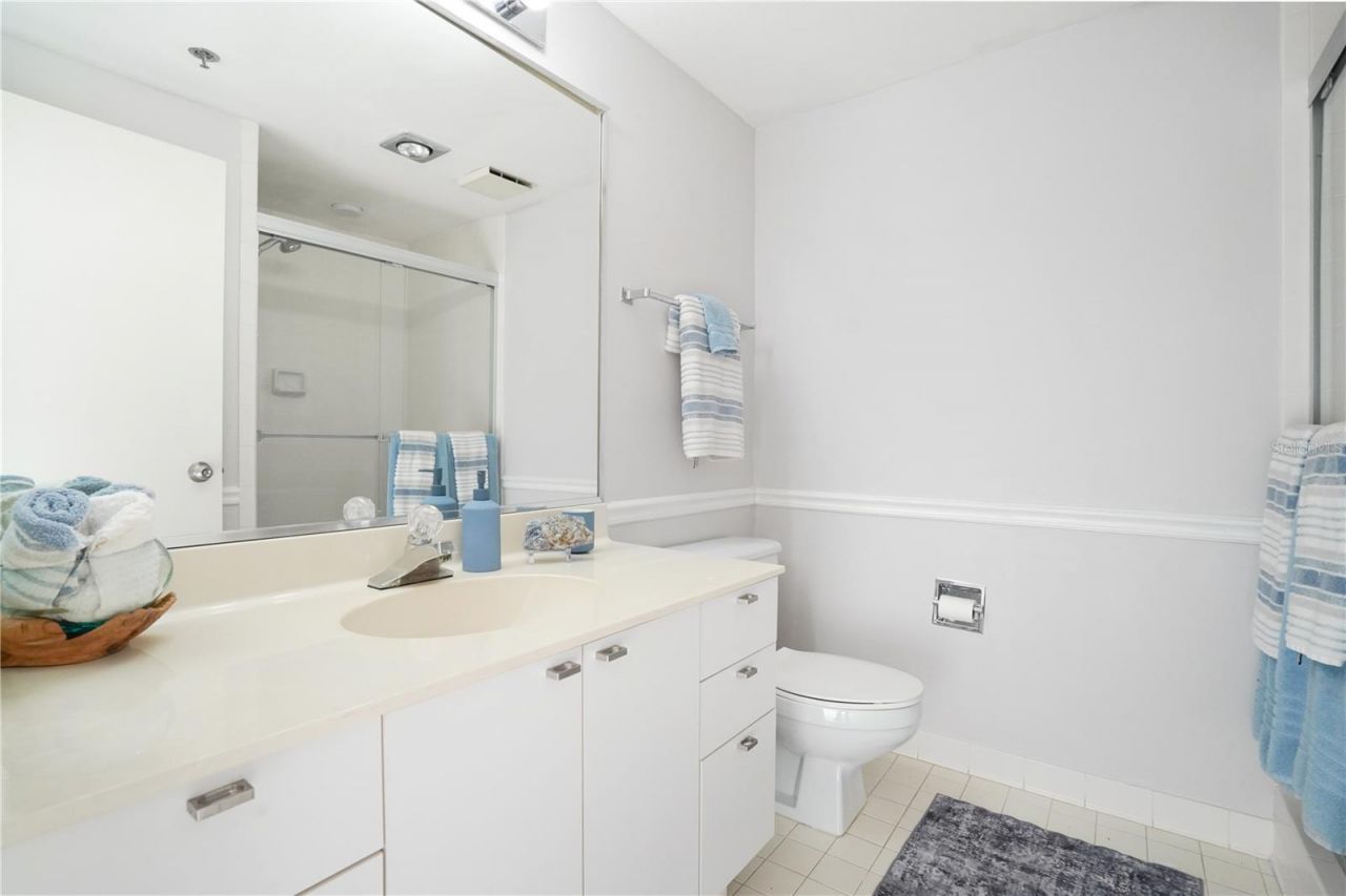 1255 N Gulfstream Avenue, Unit 1407, Sarasota, FL 34236 Photo