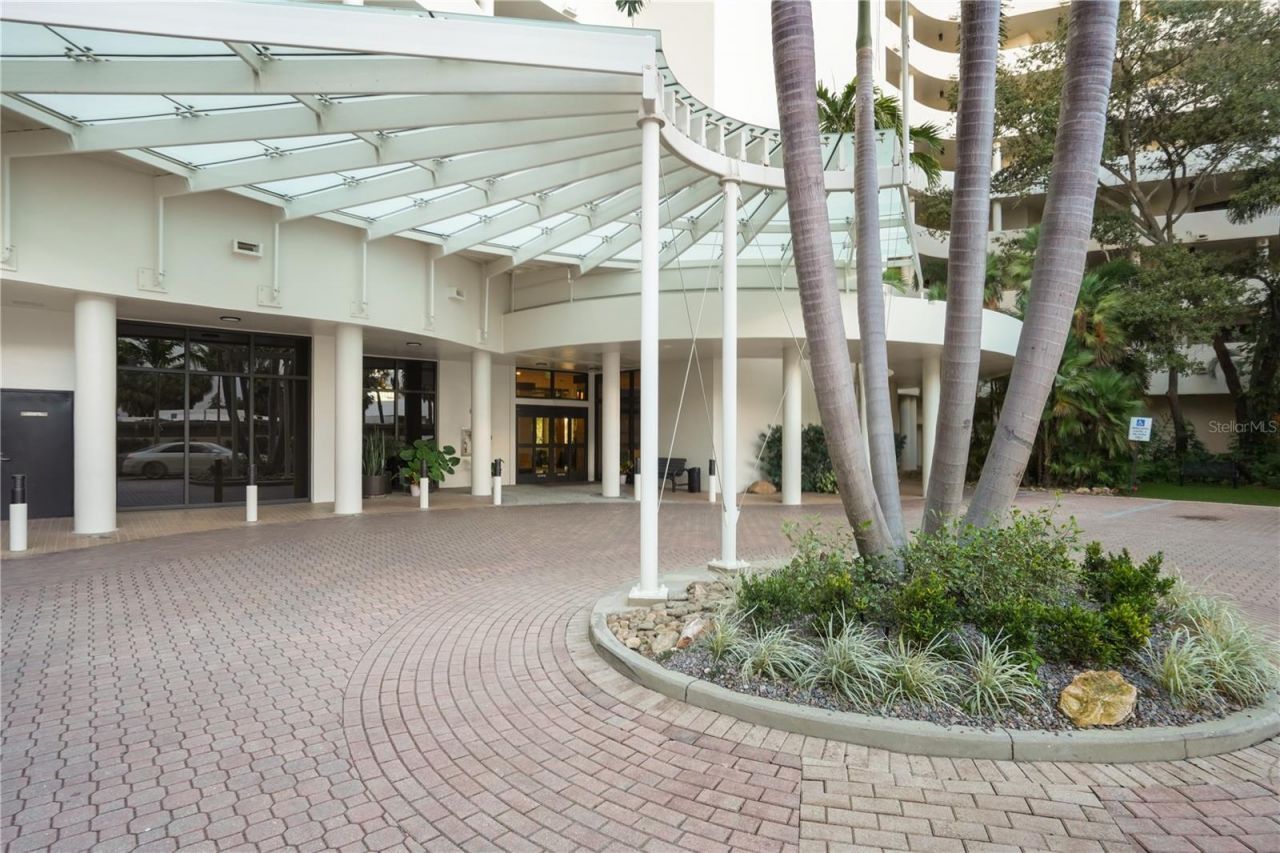 1255 N Gulfstream Avenue, Unit 1407, Sarasota, FL 34236 Photo