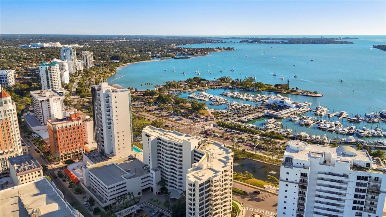 1255 N Gulfstream Avenue, Unit 1407, Sarasota, FL 34236 Photo