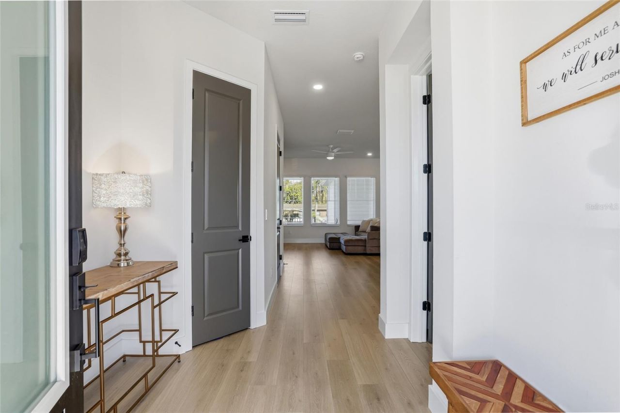 441 42nd Avenue Ne, Saint Petersburg, FL 33703 Photo