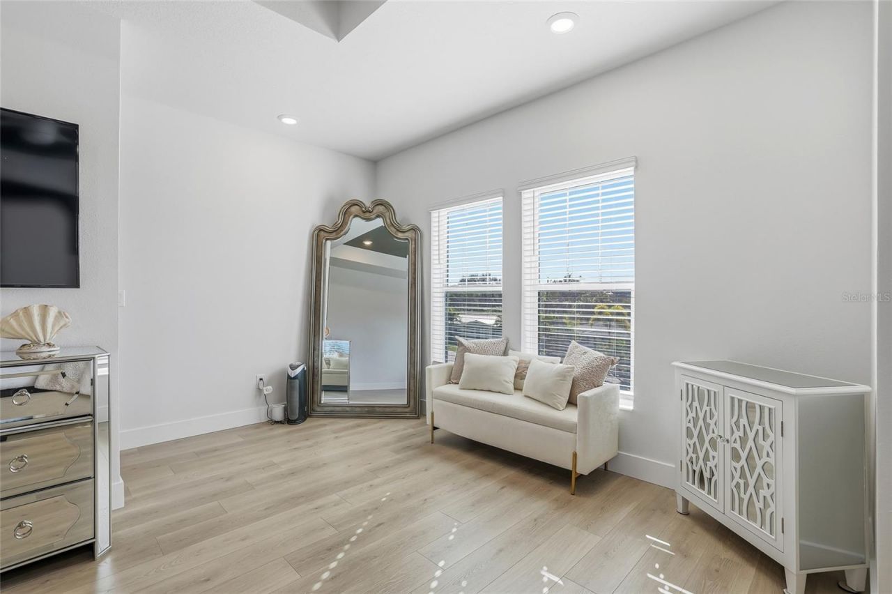 441 42nd Avenue Ne, Saint Petersburg, FL 33703 Photo