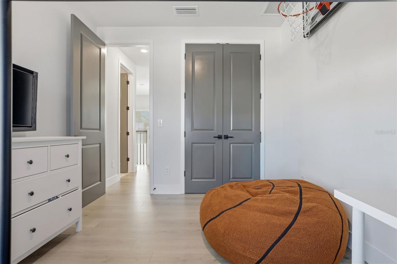 441 42nd Avenue Ne, Saint Petersburg, FL 33703 Photo