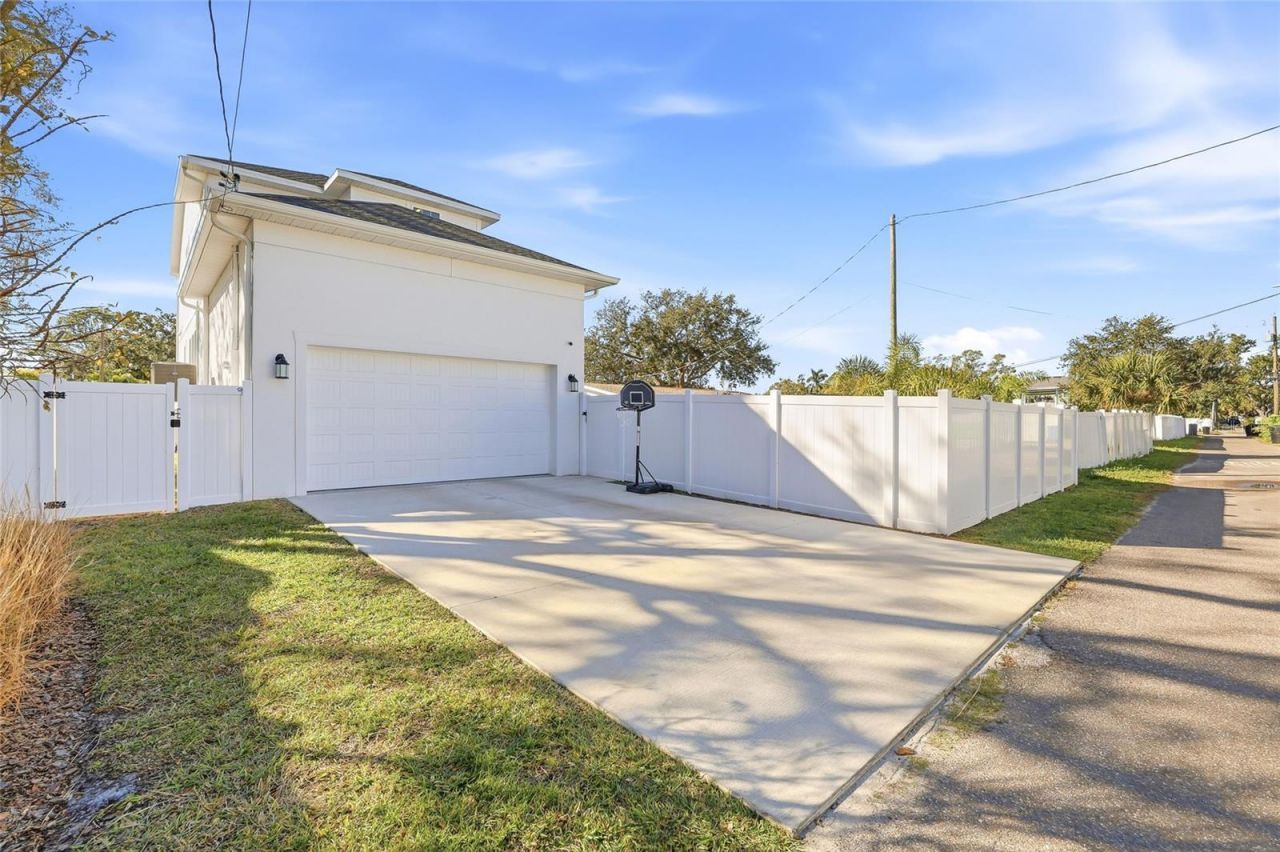 441 42nd Avenue Ne, Saint Petersburg, FL 33703 Photo