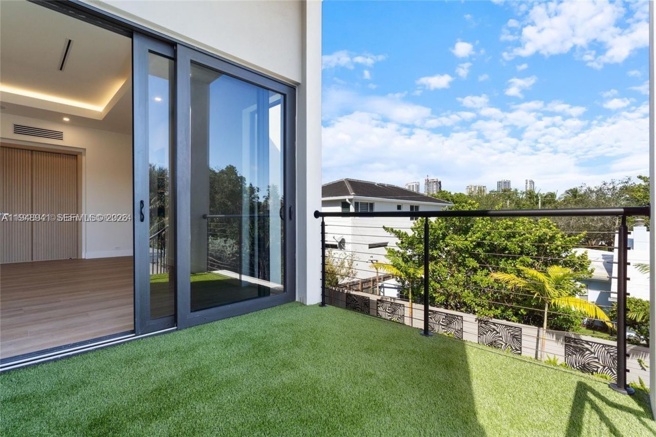 801 SE 11th Ct, Fort Lauderdale, FL 33316 Photo