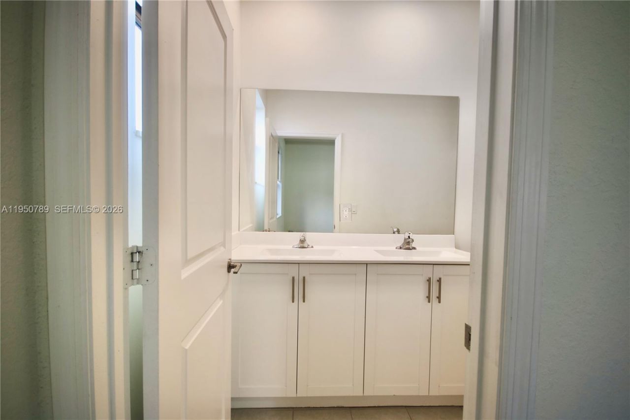 3408 W 111th Pl, Hialeah, FL 33018 Photo