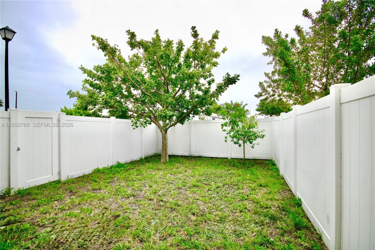 3408 W 111th Pl, Hialeah, FL 33018 Photo