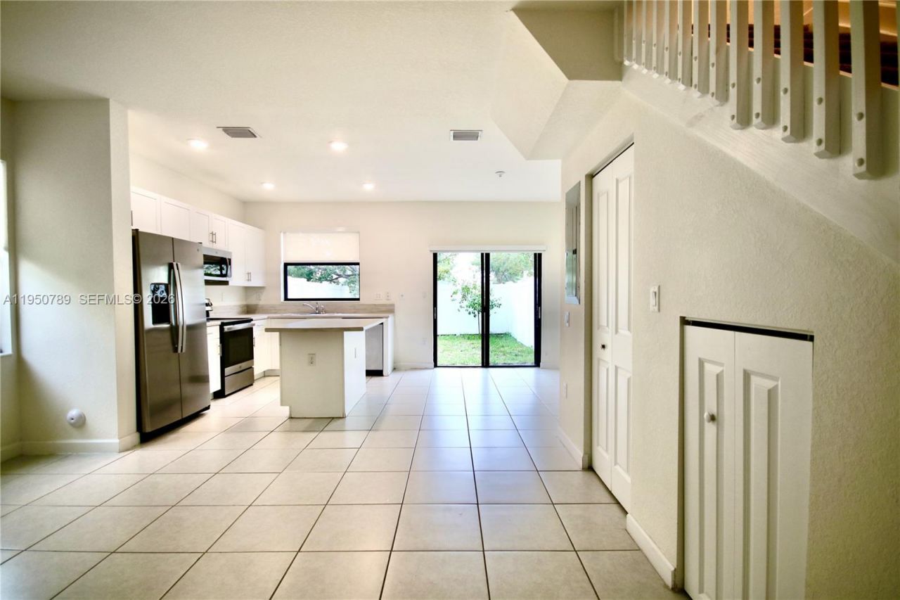 3408 W 111th Pl, Hialeah, FL 33018 Photo