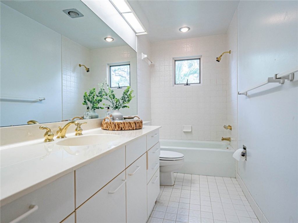 8361 Baytree Drive, Unit 8361, Vero Beach, FL 32963 Photo