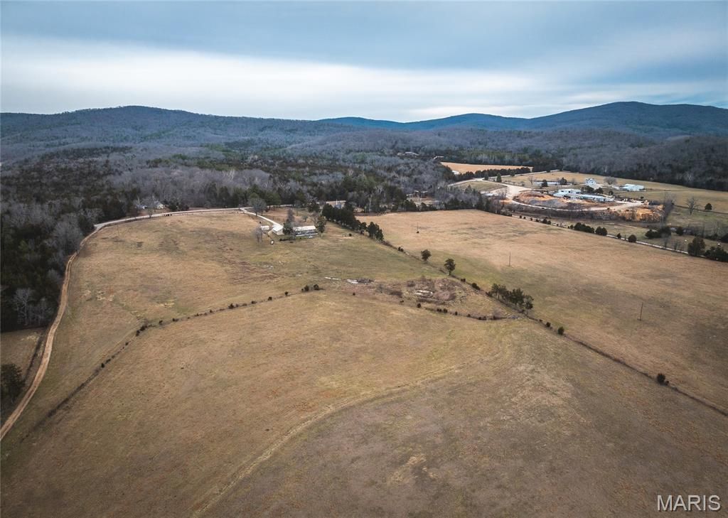 9111 Highway E, Fredericktown, MO 63621 Main Photo