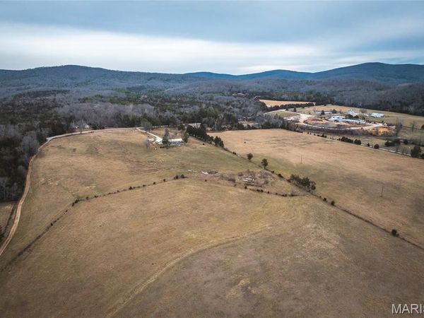 9111 Highway E, Fredericktown, MO 63621