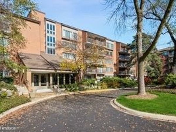 22 Park Lane, Unit 220, Park Ridge, IL 60068