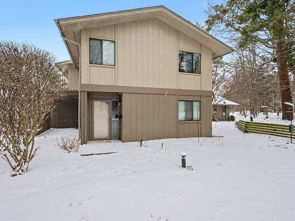 3812 Greenleaf Circle, Kalamazoo, MI 49008