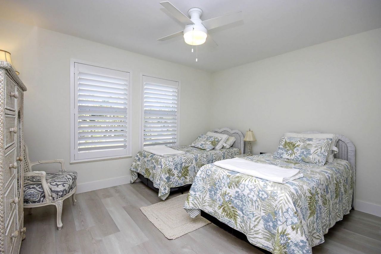 1890 Farm Trl, Sanibel, FL 33957 Photo