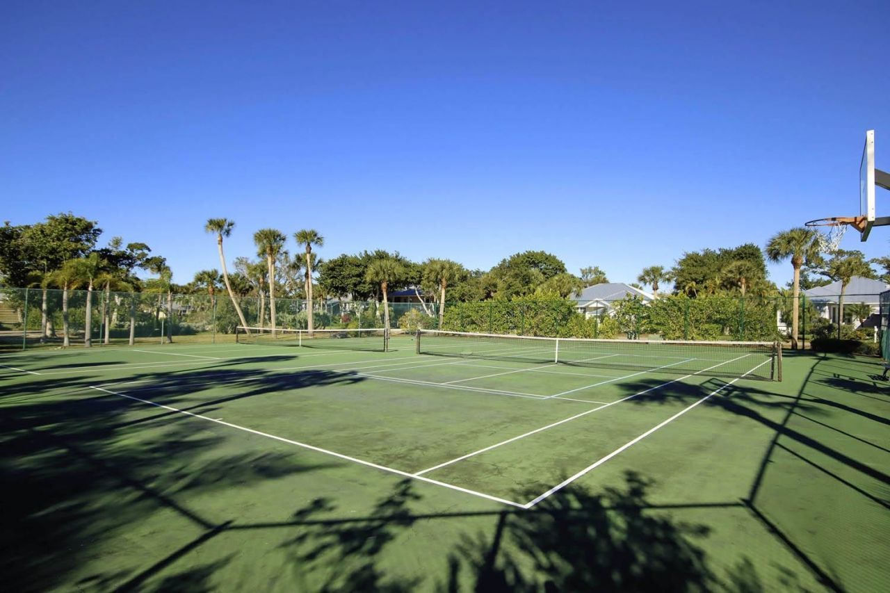 1890 Farm Trl, Sanibel, FL 33957 Photo