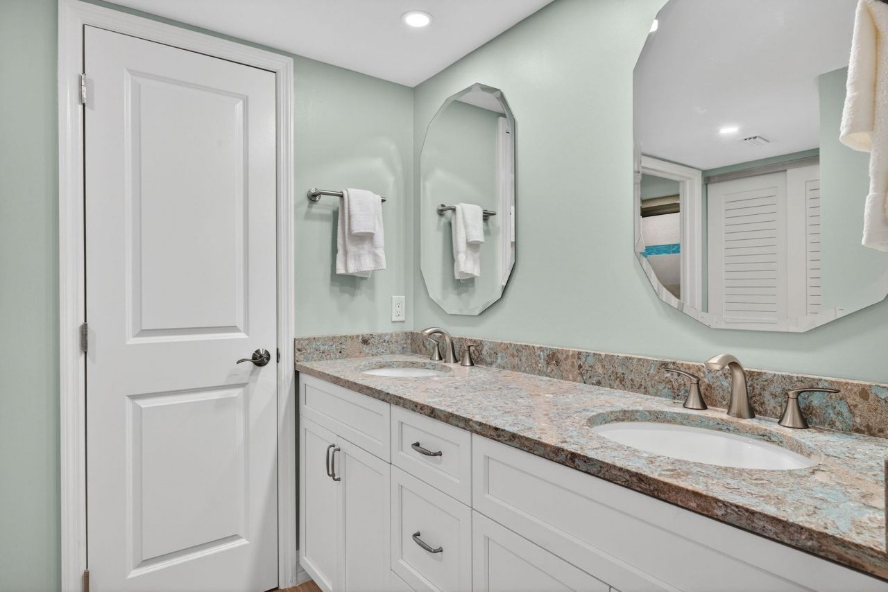 2445 W Gulf Dr, Unit 6B, Sanibel, FL 33957 Photo