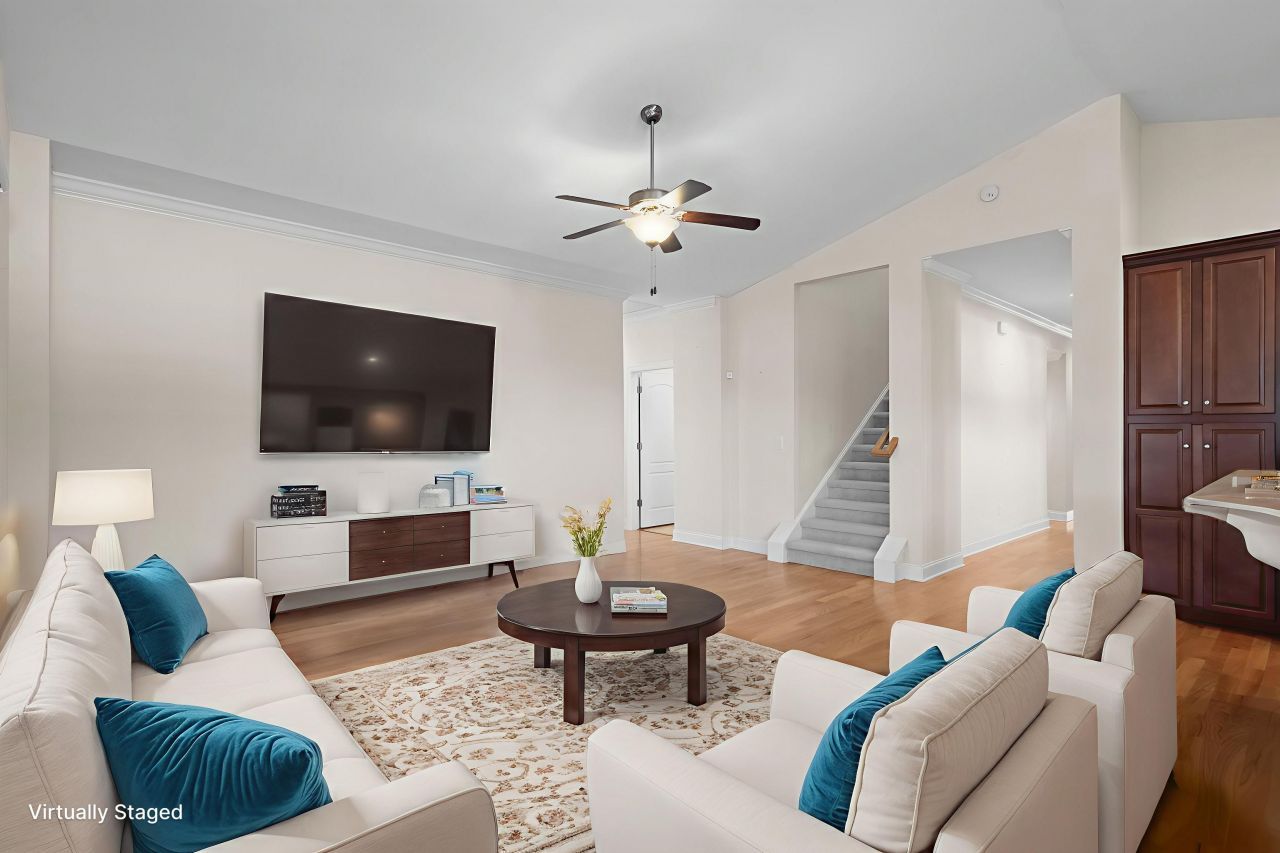 967 Henry James Dr. Photo 7