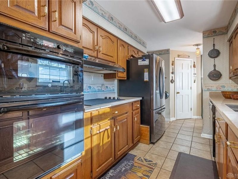 4201 Green Springs Drive, Kettering, OH 45440 Photo 12