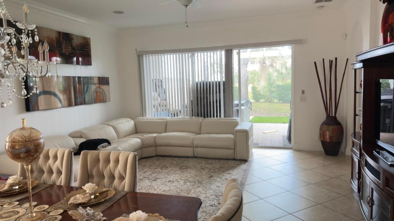 139 Berenger Walk, Royal Palm Beach, FL 33414 Photo