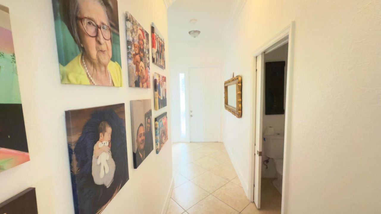 139 Berenger Walk, Royal Palm Beach, FL 33414 Photo