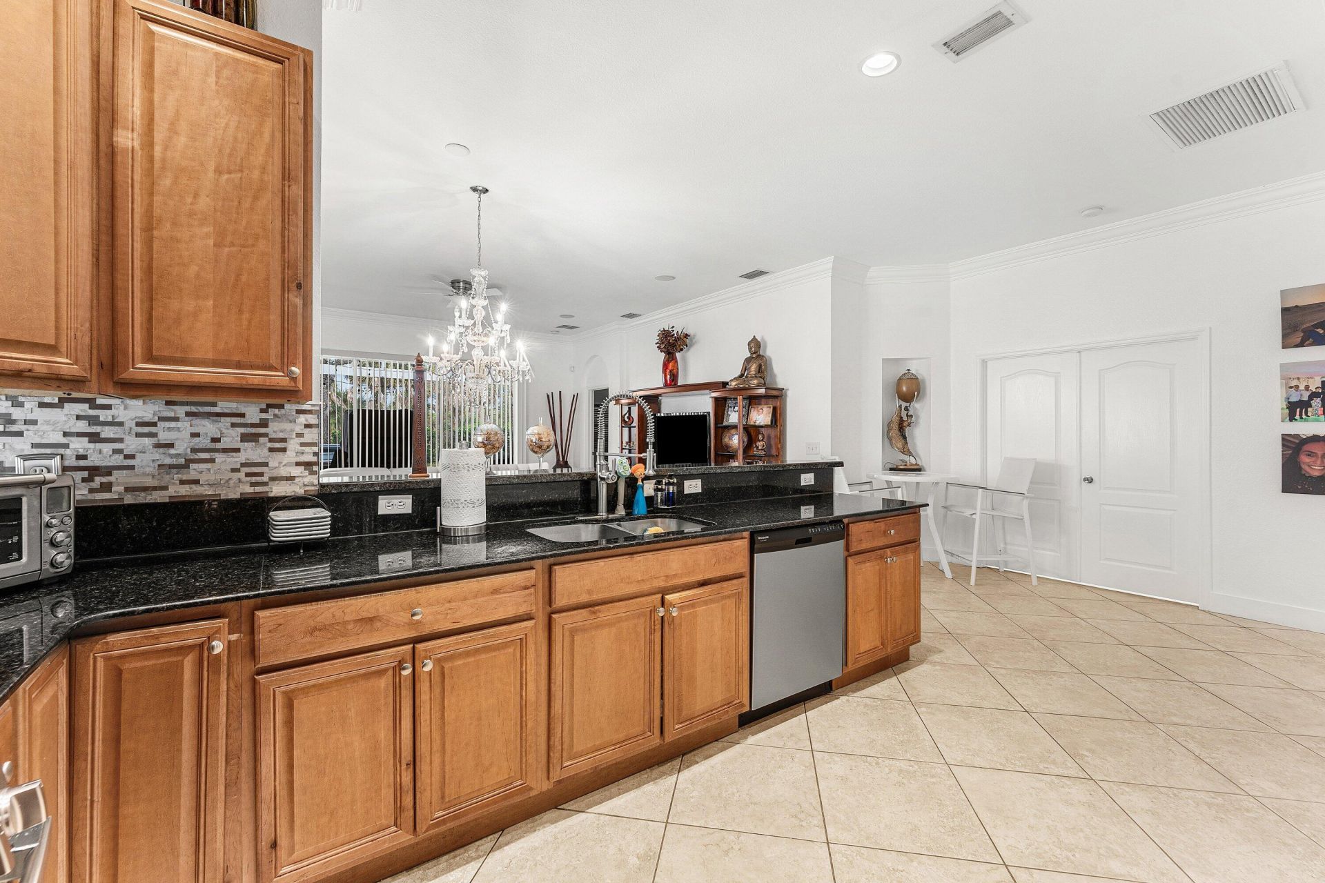 139 Berenger Walk, Royal Palm Beach, FL 33414 Photo