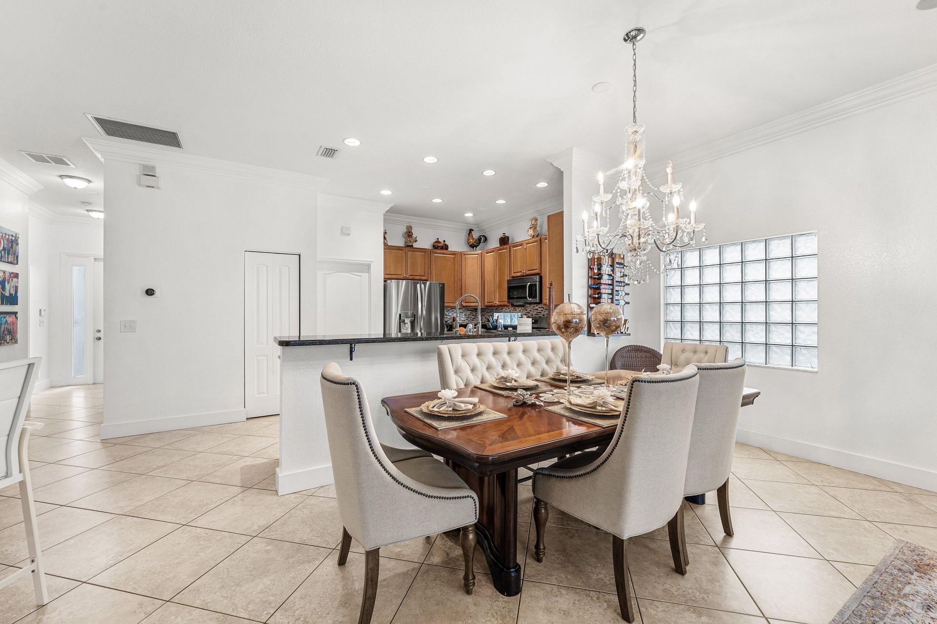 139 Berenger Walk, Royal Palm Beach, FL 33414 Photo