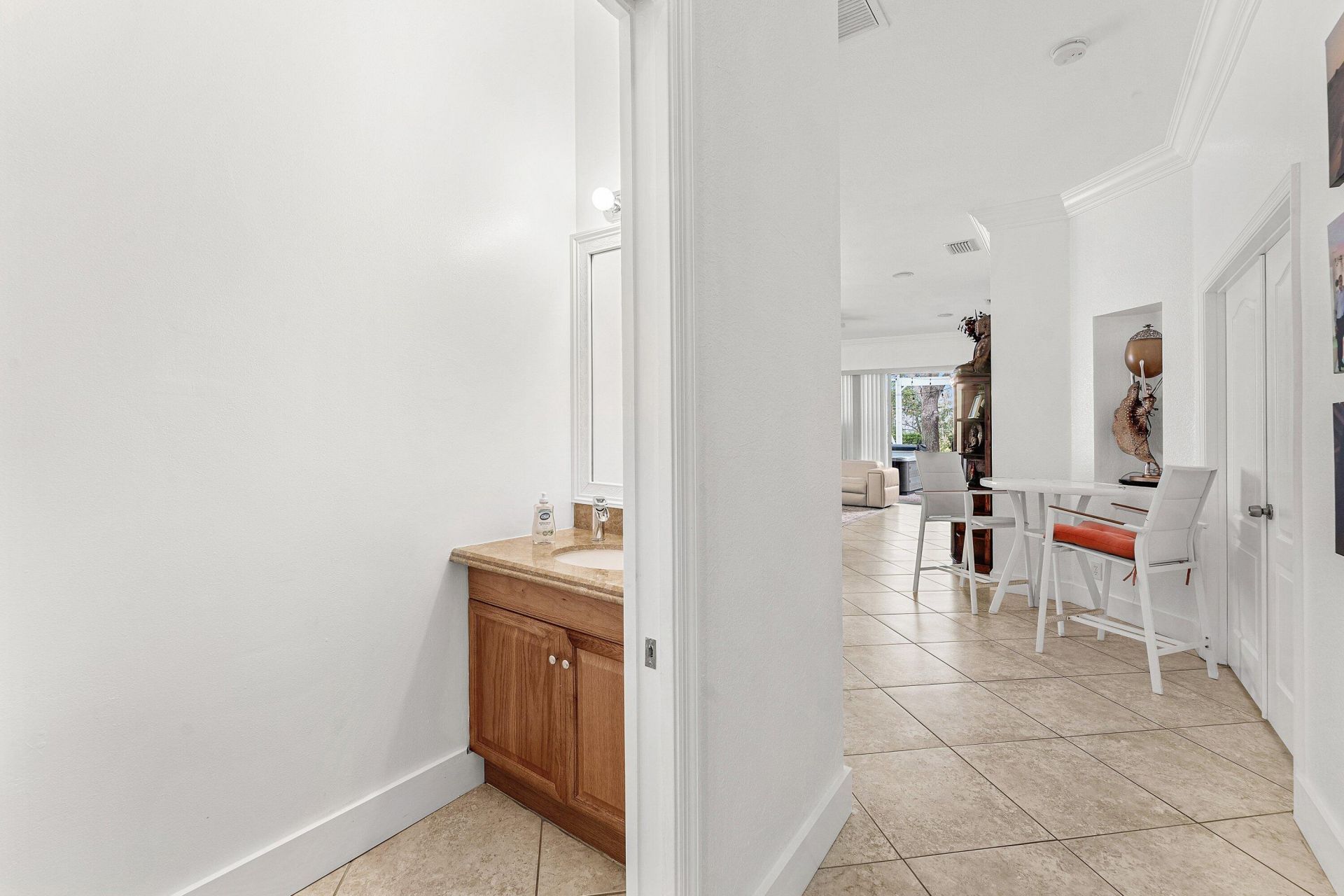 139 Berenger Walk, Royal Palm Beach, FL 33414 Photo