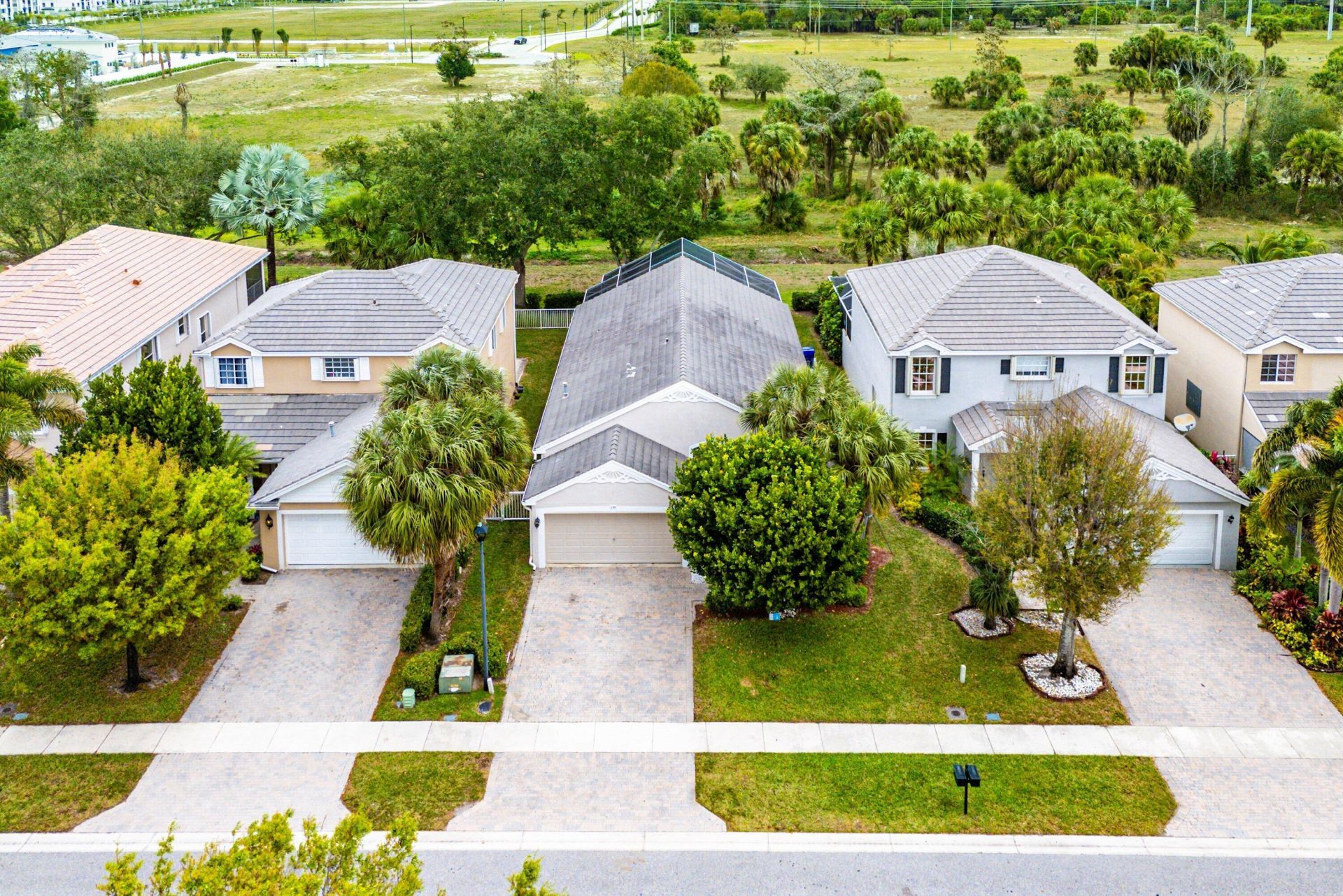 139 Berenger Walk, Royal Palm Beach, FL 33414 Photo