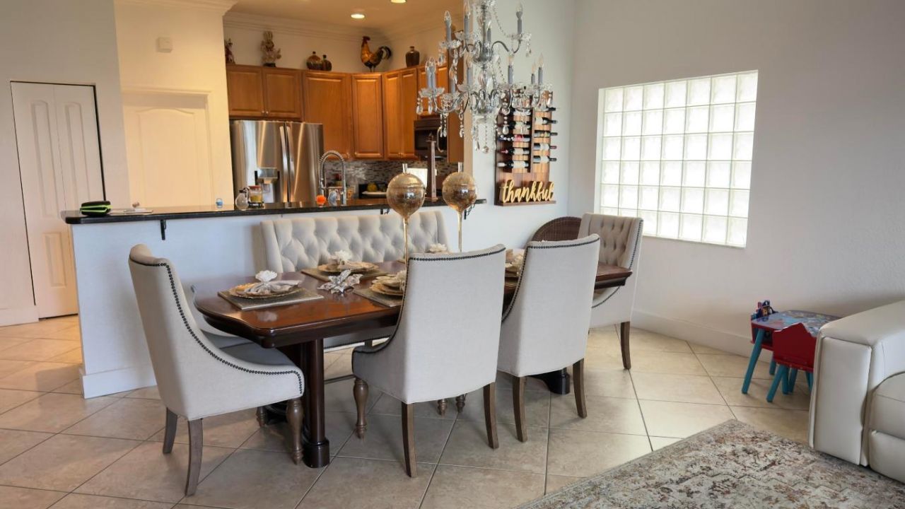 139 Berenger Walk, Royal Palm Beach, FL 33414 Photo