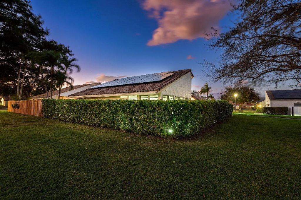 2105 NW 12th Street, Delray Beach, FL 33445 Photo