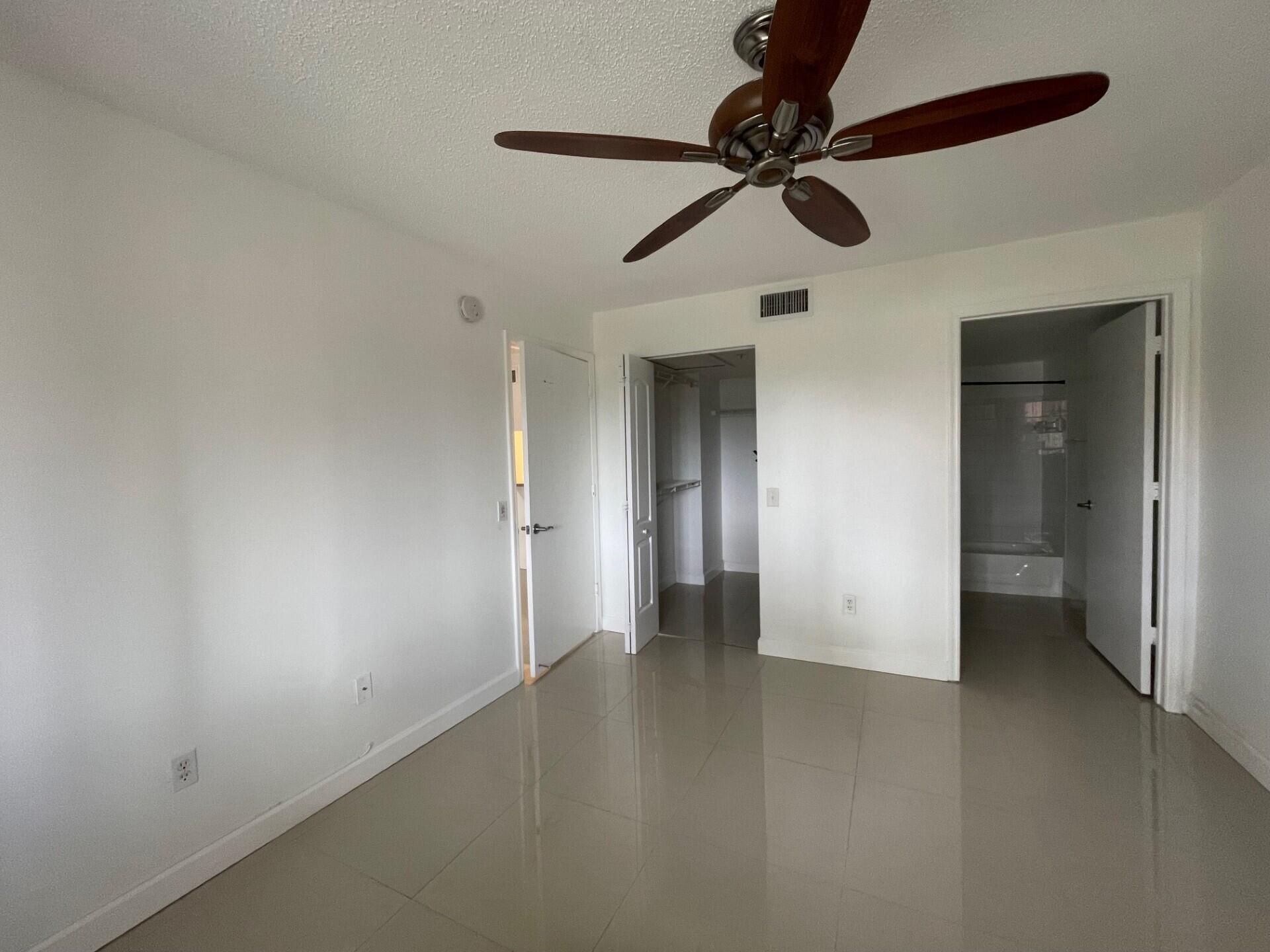 470 S Park Road, Unit 302, Hollywood, FL 33021 Photo