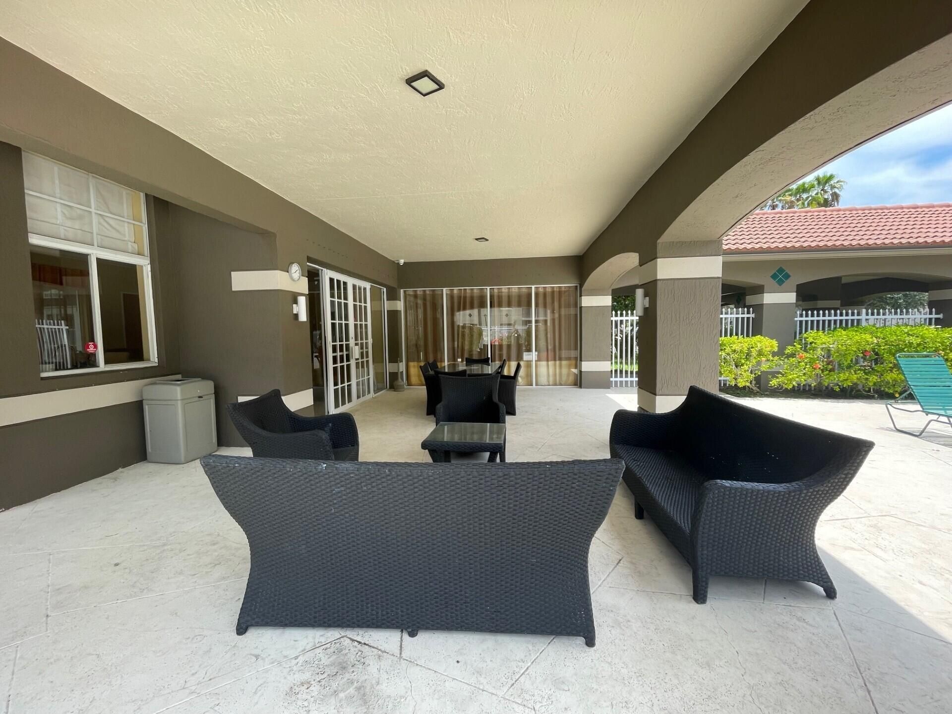 470 S Park Road, Unit 302, Hollywood, FL 33021 Photo