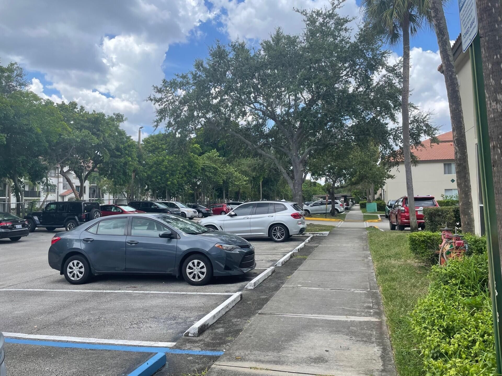 470 S Park Road, Unit 302, Hollywood, FL 33021 Photo