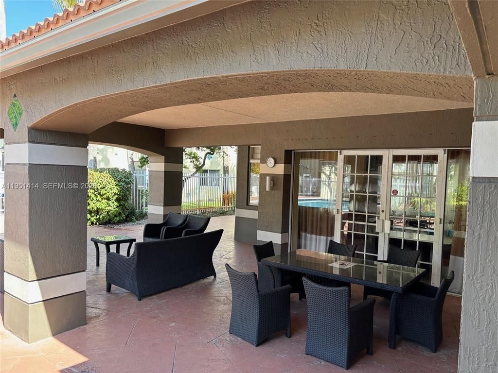 470 S Park Road, Unit 302, Hollywood, FL 33021 Photo