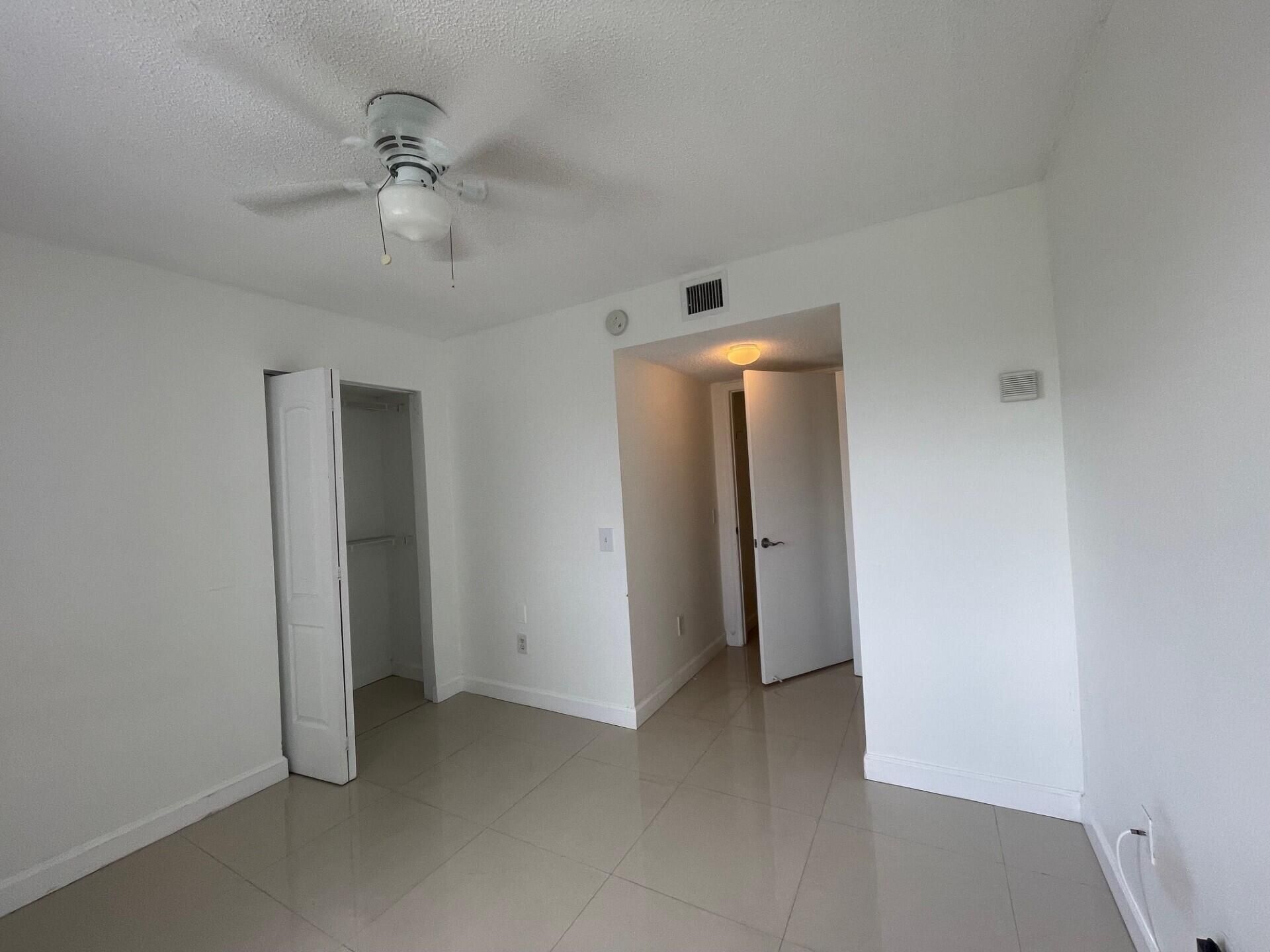 470 S Park Road, Unit 302, Hollywood, FL 33021 Photo