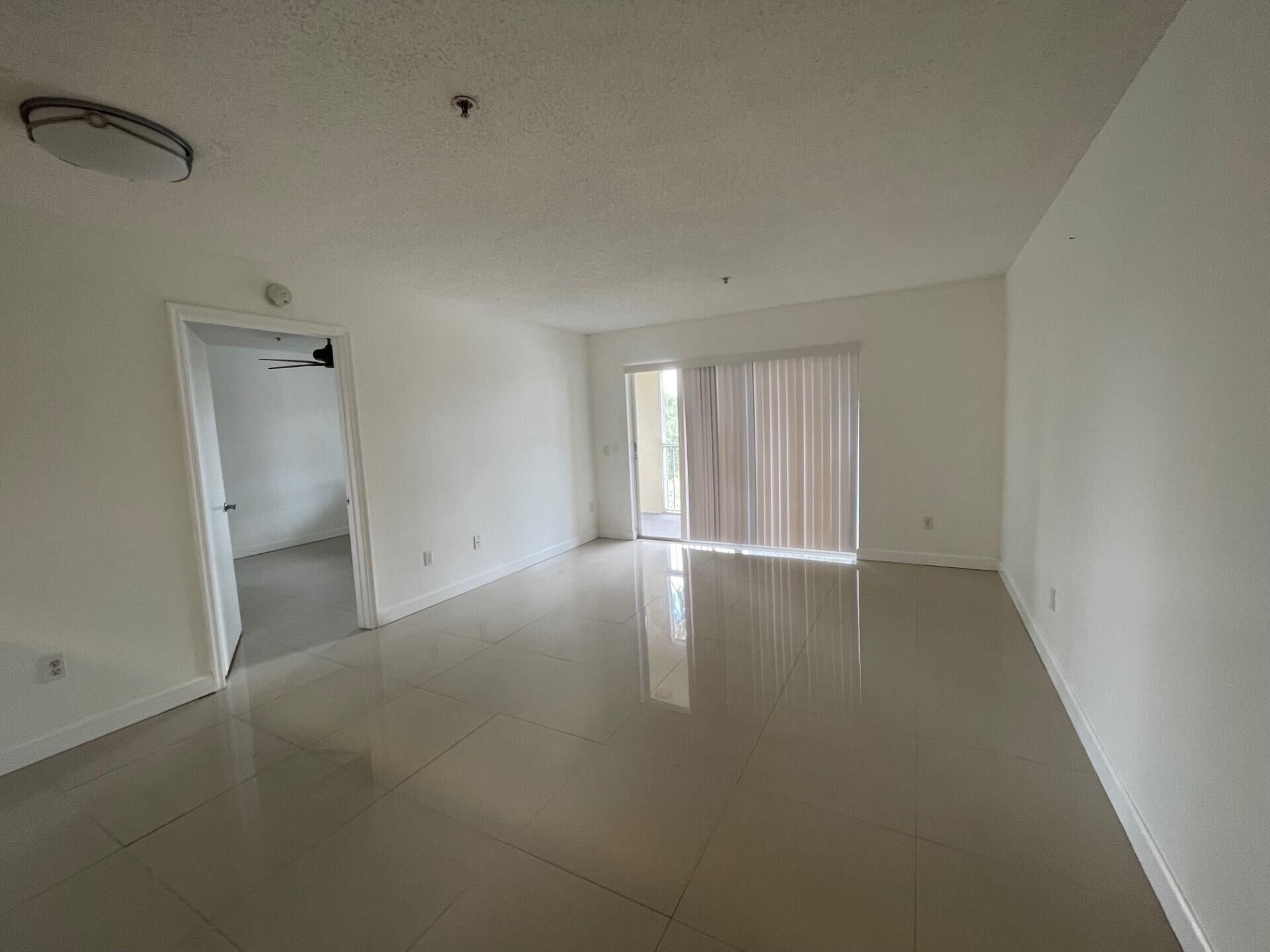 470 S Park Road, Unit 302, Hollywood, FL 33021 Photo