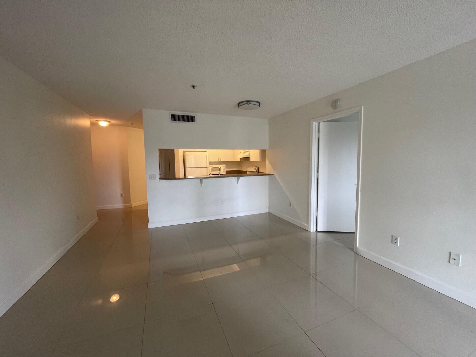470 S Park Road, Unit 302, Hollywood, FL 33021 Photo