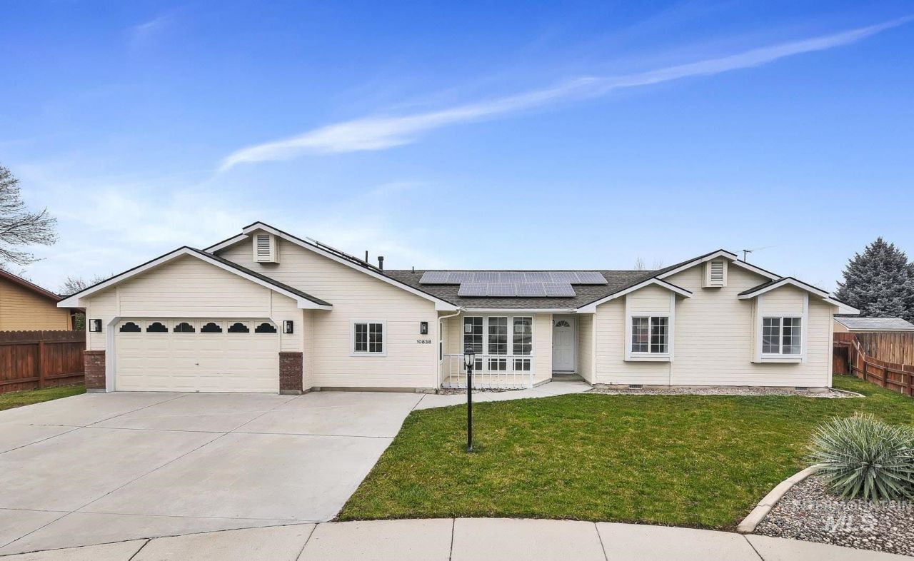 10838 W Tidewater Ct, Boise, ID 83713 Main Photo