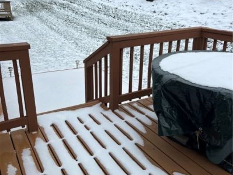 209 Aspen Drive, Dover, OH 44622 Photo 3