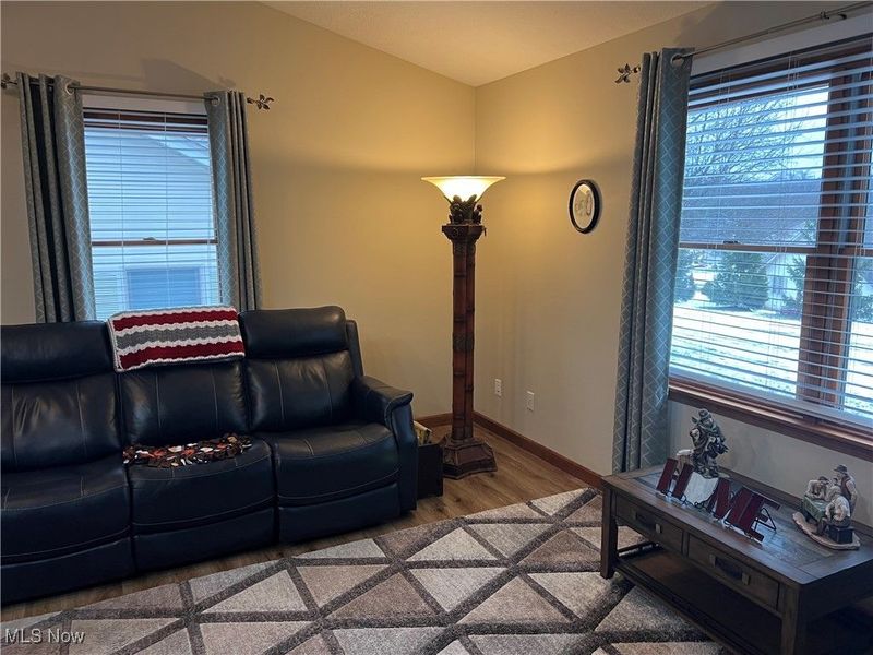 209 Aspen Drive, Dover, OH 44622 Photo 8