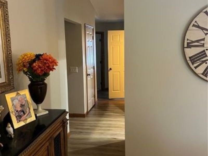 209 Aspen Drive, Dover, OH 44622 Photo 9