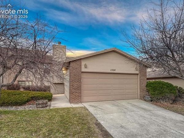 1524 Shane Circle, Colorado Springs, CO 80907