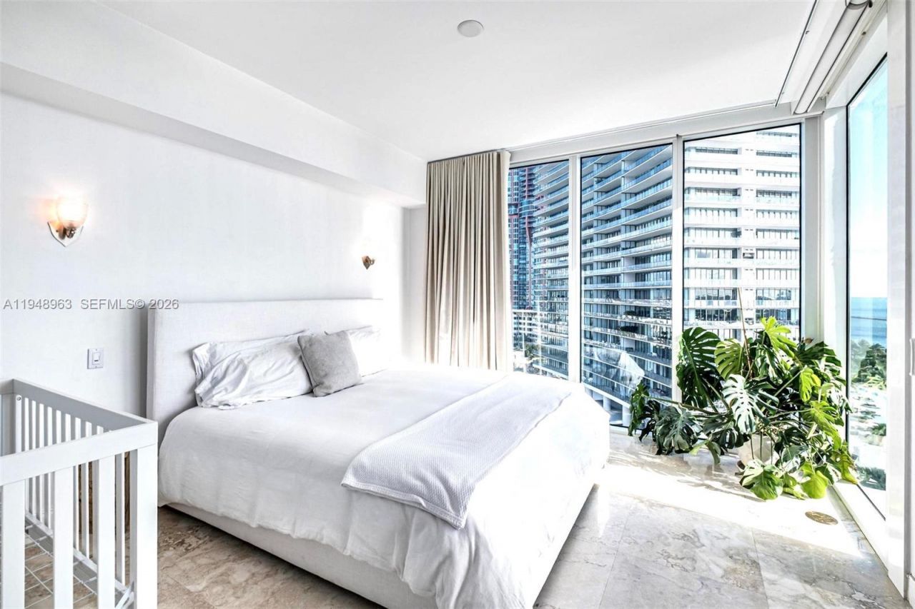 1000 S Pointe Dr, Unit 1205, Miami Beach, FL 33139 Photo