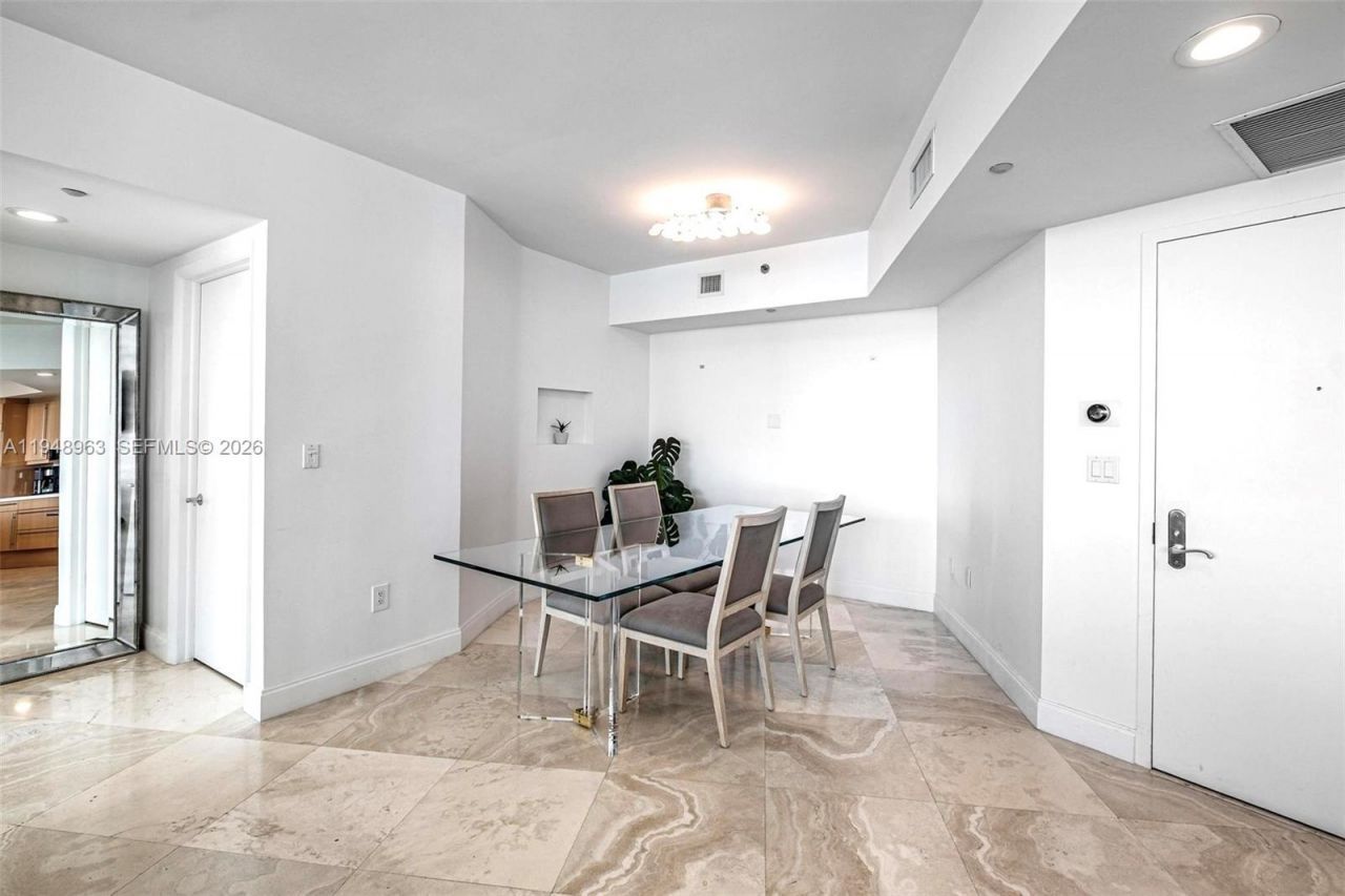 1000 S Pointe Dr , Unit 1205, Miami Beach, FL 33139 Photo