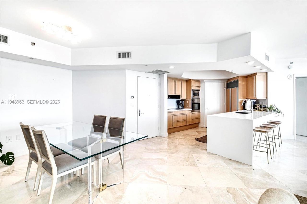 1000 S Pointe Dr, Unit 1205, Miami Beach, FL 33139 Photo