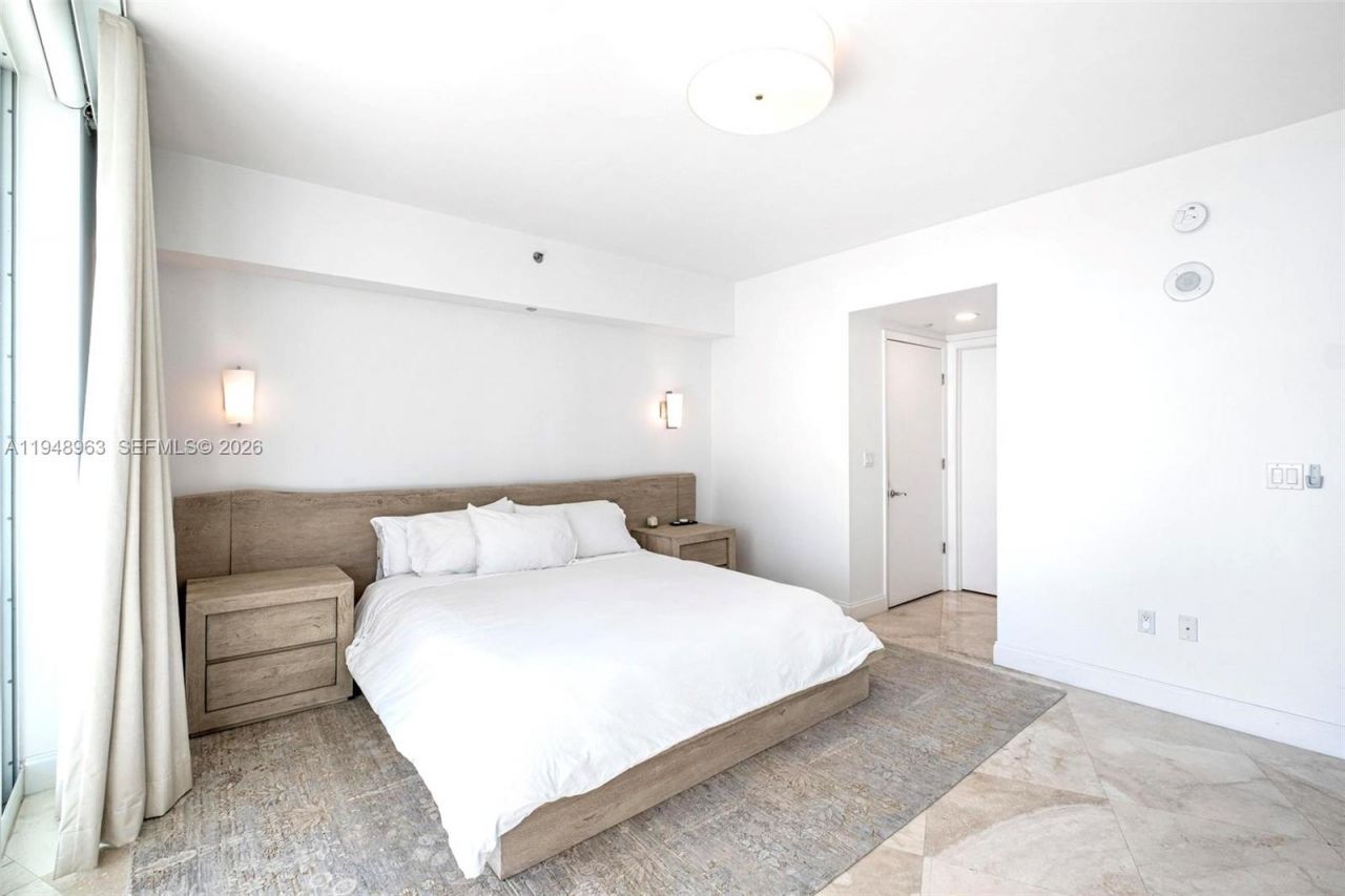 1000 S Pointe Dr , Unit 1205, Miami Beach, FL 33139 Photo