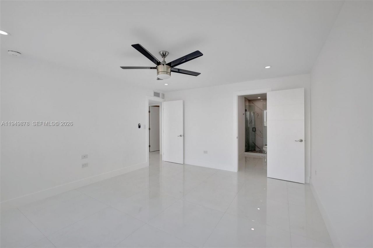 7135 Collins Ave, Unit 835, Miami Beach, FL 33141 Photo