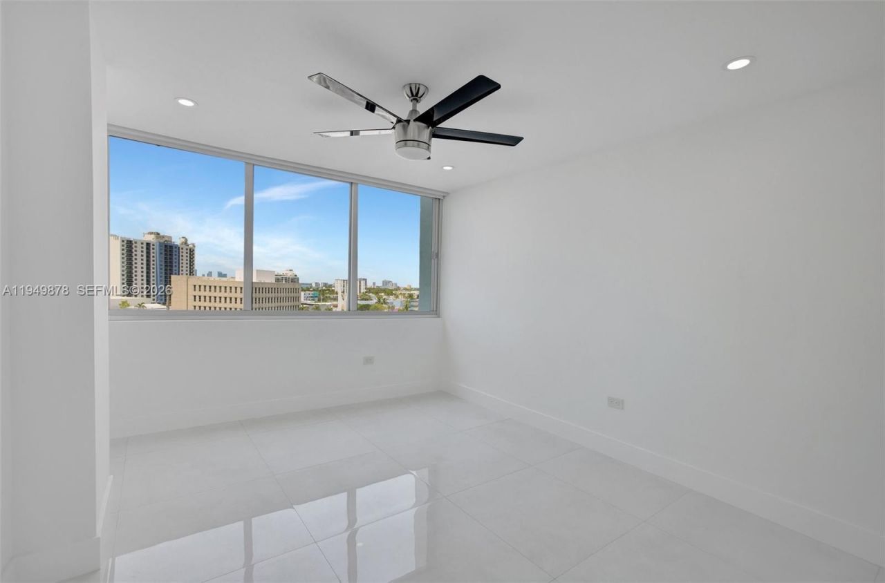 7135 Collins Ave, Unit 835, Miami Beach, FL 33141 Photo