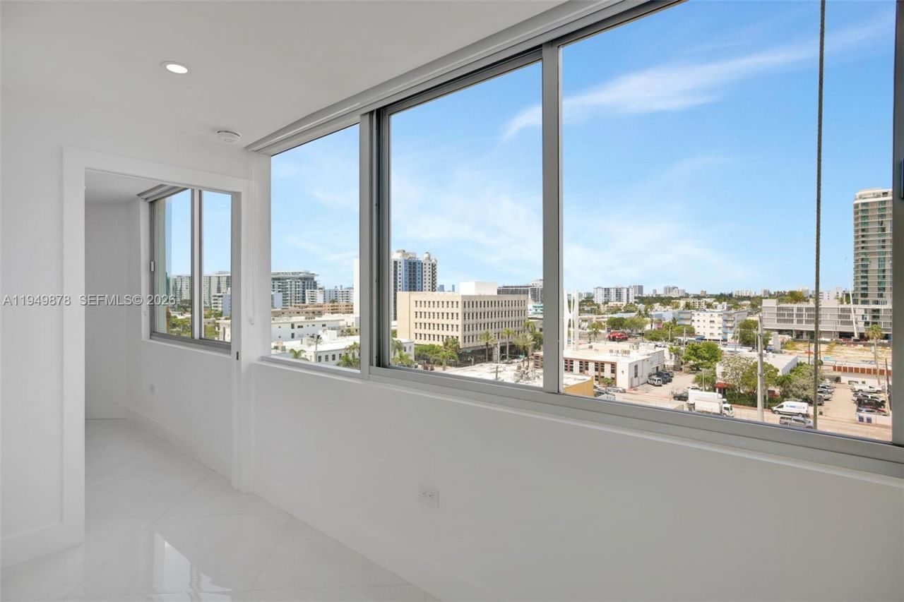 7135 Collins Ave, Unit 835, Miami Beach, FL 33141 Photo