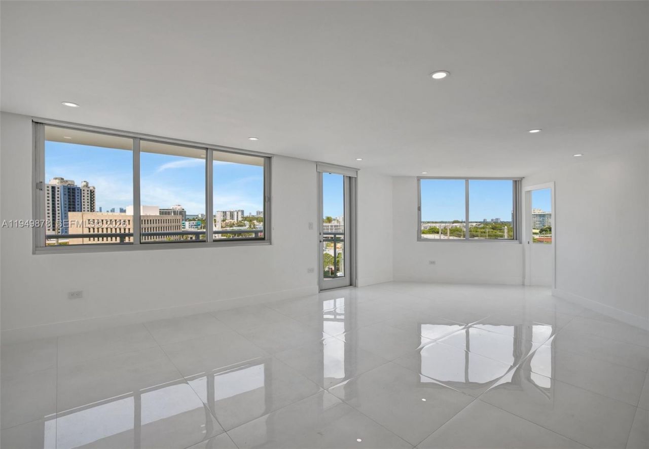 7135 Collins Ave, Unit 835, Miami Beach, FL 33141 Photo