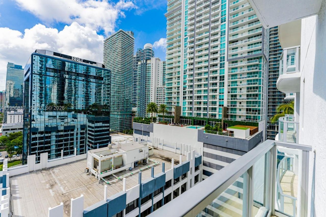 1060 Brickell Ave, Unit 1507, Miami, FL 33131 Photo